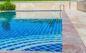 Hotel Gulmohar Jaipur 3*